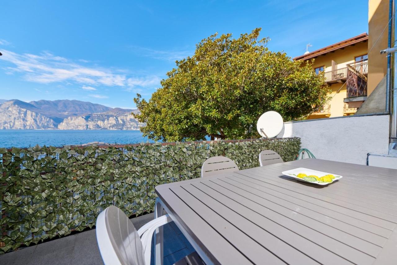 Lake Front Casa Christina Мальчезине Экстерьер фото